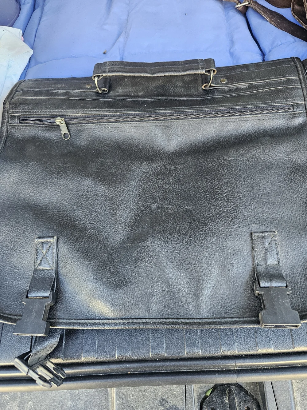 Classic Black Leather Briefcase/ Cache - Black